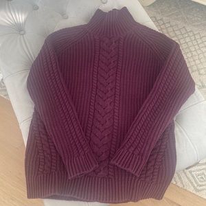 Lululemon heavy cable knit sweater. Size 4